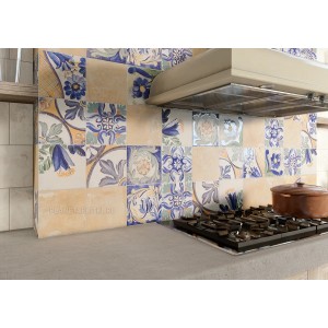 Mainzu Land Anthology